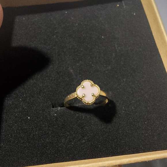 Ring 14k Italian real gold rose clover  guaranteed size 7 new - Picture 2 of 9